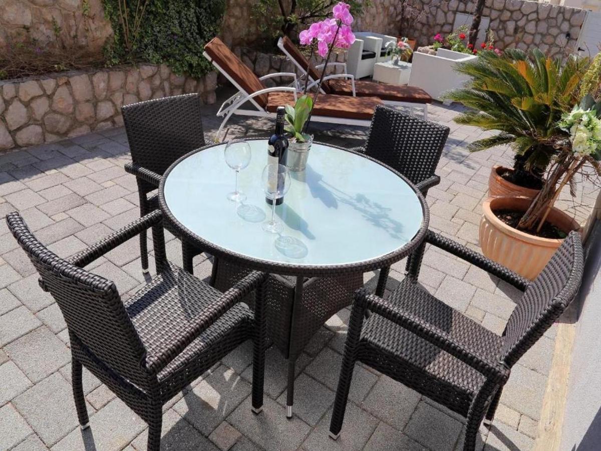 Vanda Apartment